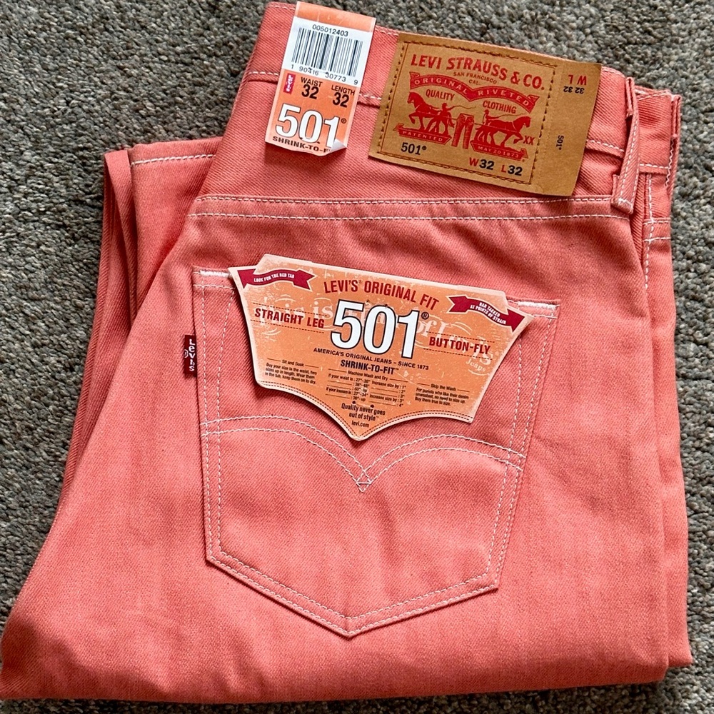 NWT Levi's Original Shrink To Fit 501 Button Fly Straight Coral Red Jeans 34x32